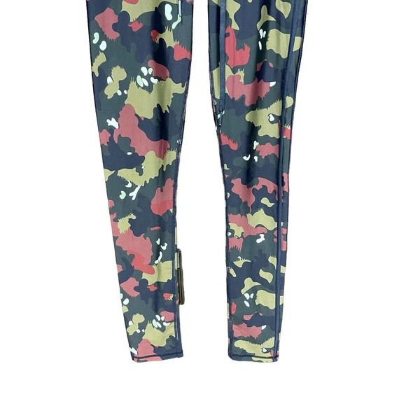 The Upside Red and Green Camo Print Drawstring Leggings Size US 6 - Picture 3 of 8
